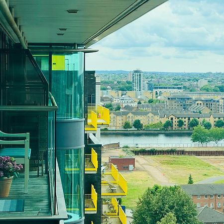 Modern 2Bed 2Bath Apartment Canary Wharf - Upto 5 Person Londres Exterior foto