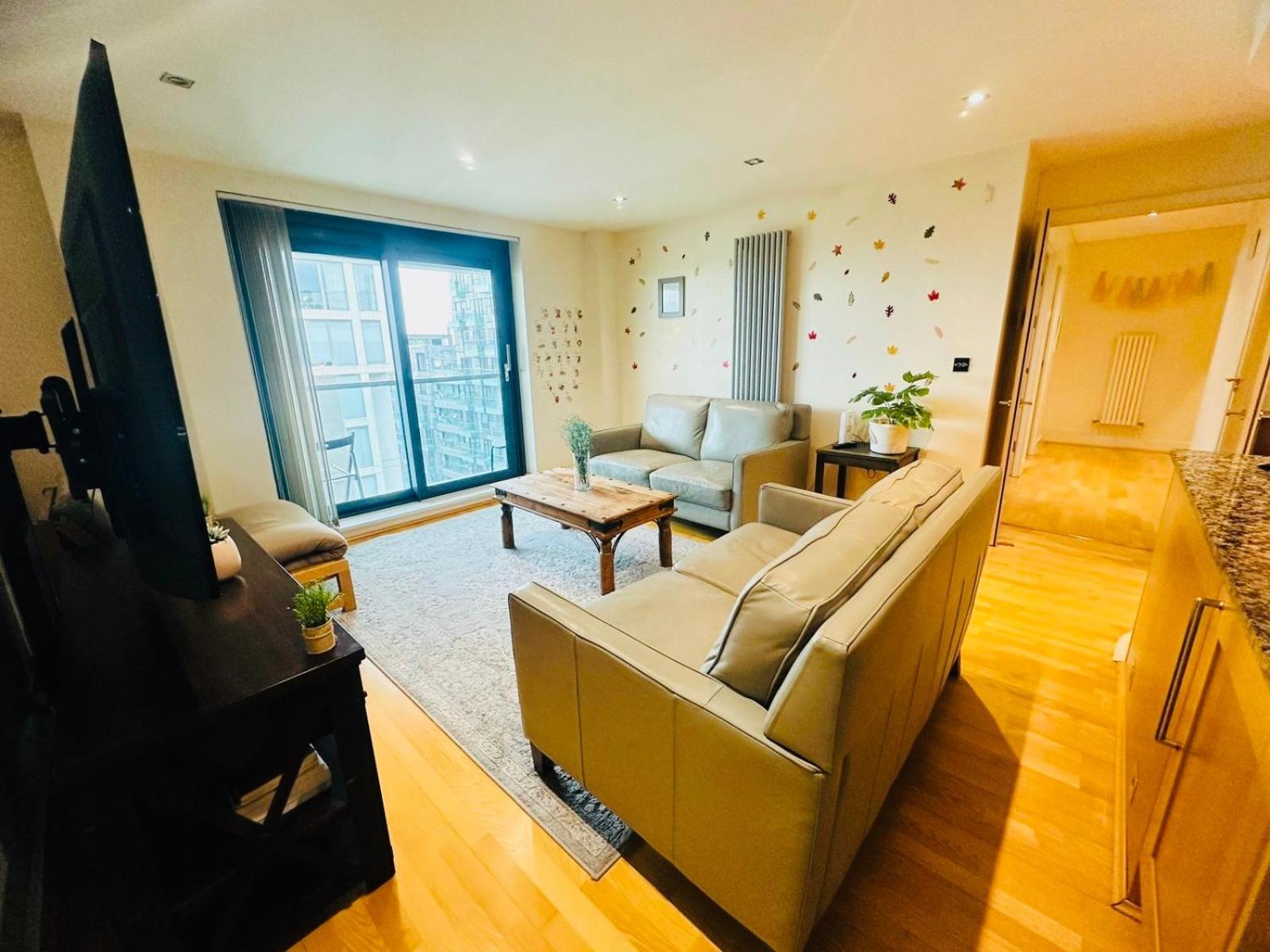 Modern 2Bed 2Bath Apartment Canary Wharf - Upto 5 Person Londres Exterior foto