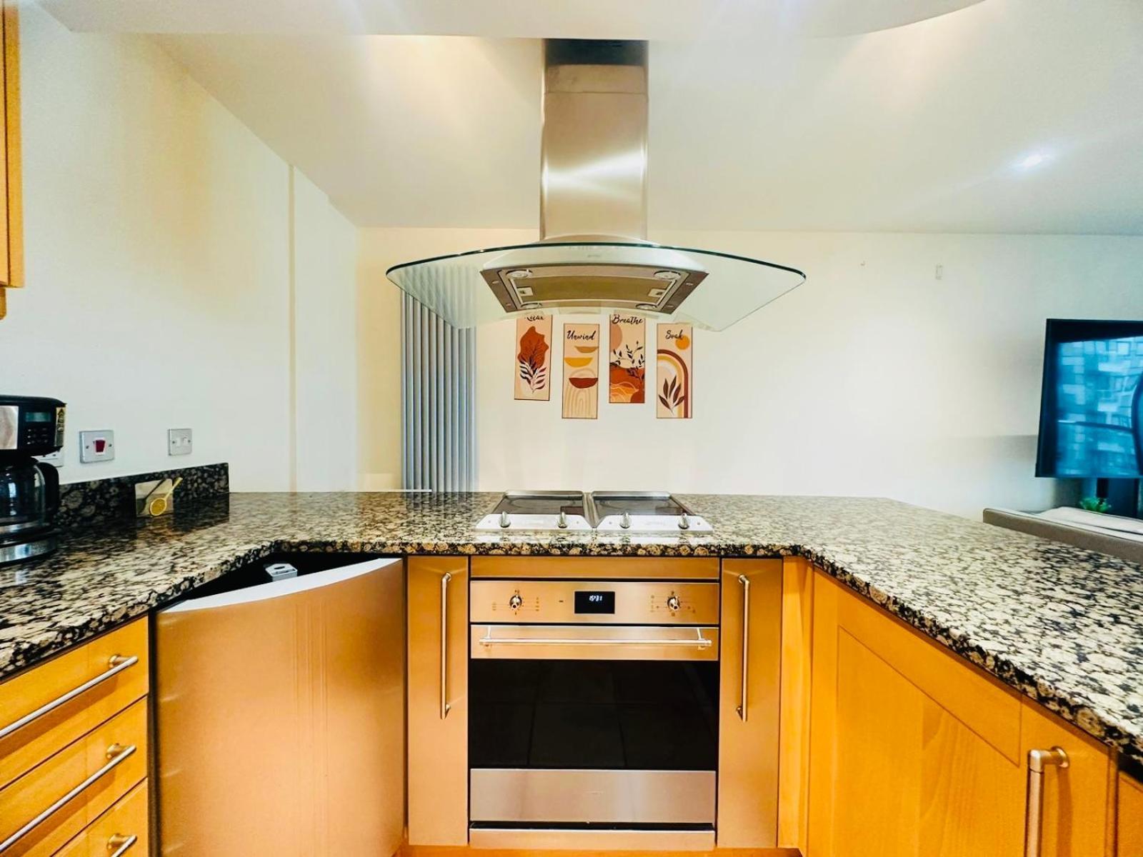 Modern 2Bed 2Bath Apartment Canary Wharf - Upto 5 Person Londres Exterior foto