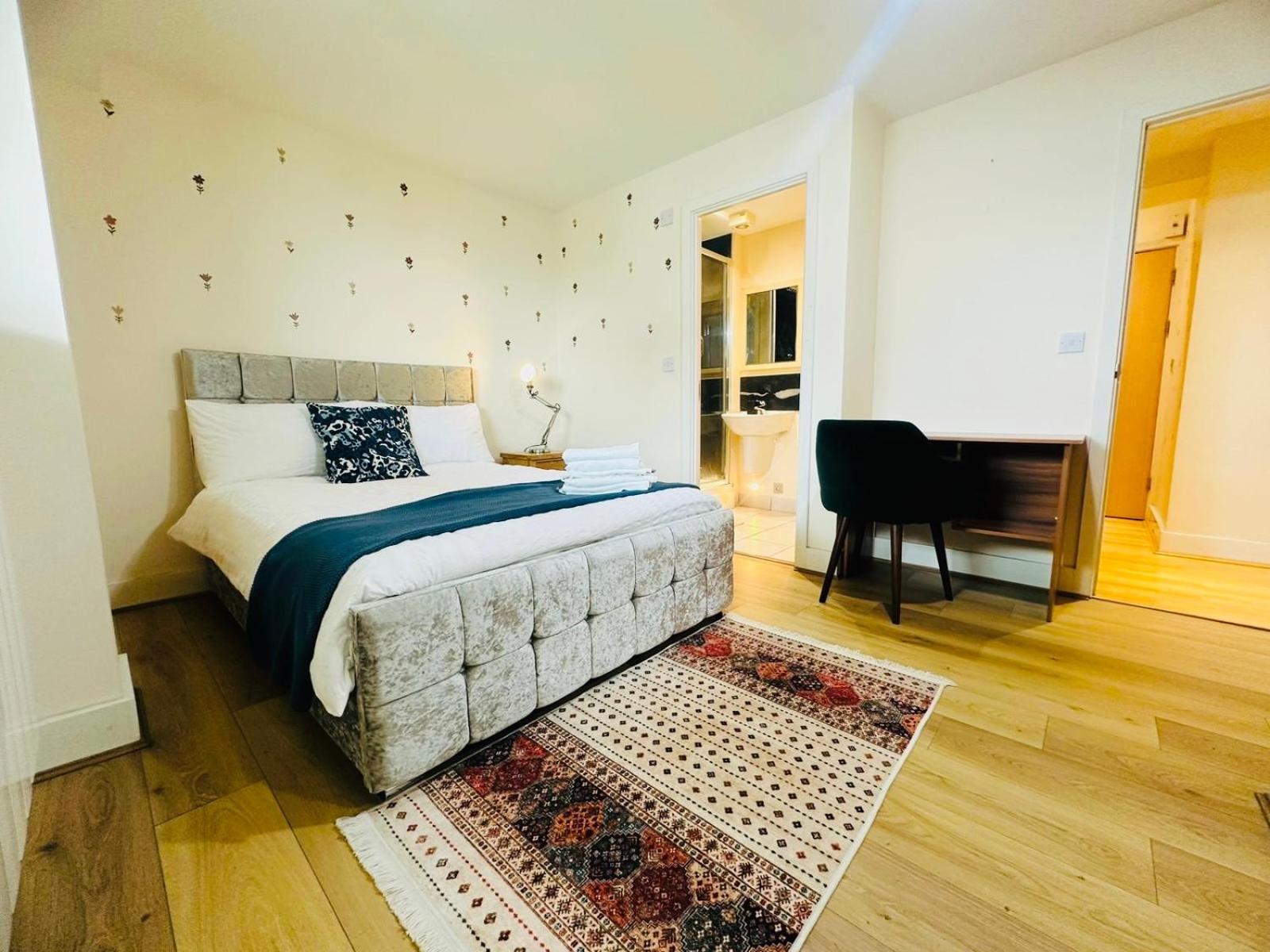Modern 2Bed 2Bath Apartment Canary Wharf - Upto 5 Person Londres Exterior foto