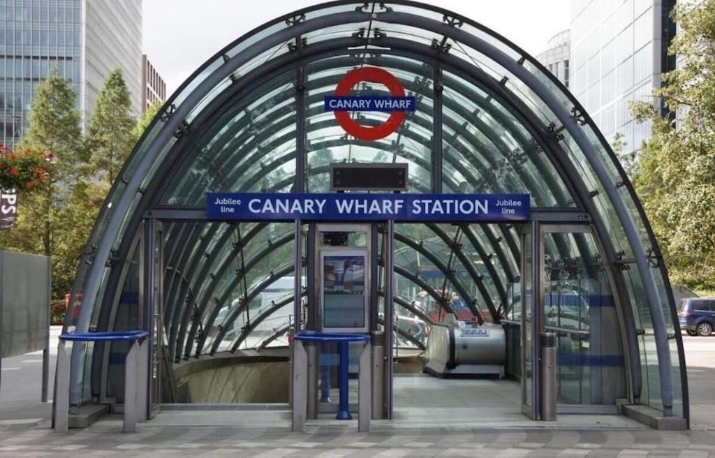 Modern 2Bed 2Bath Apartment Canary Wharf - Upto 5 Person Londres Exterior foto